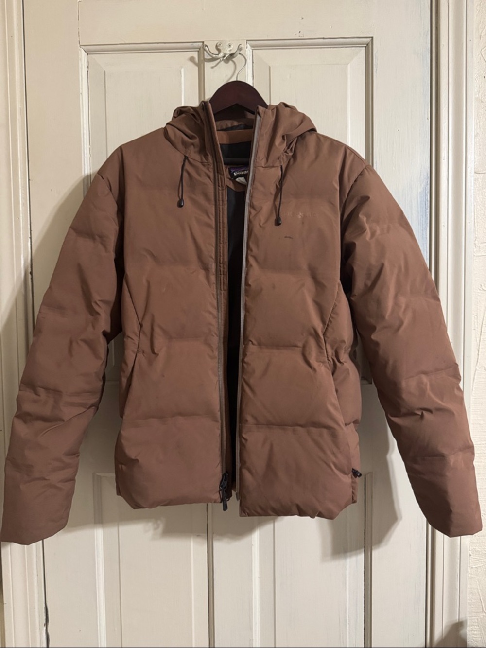 Patagonia Men's Hooded Puffer Jacket in moose Brown